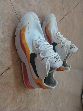 Se vende tenis nike air 70 de segunda mano por 30 EUR en Málaga en WALLAPOP