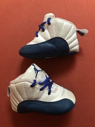 Patucos Nike Air Jordan 12 de segunda mano por 20 EUR en Plasencia en  WALLAPOP