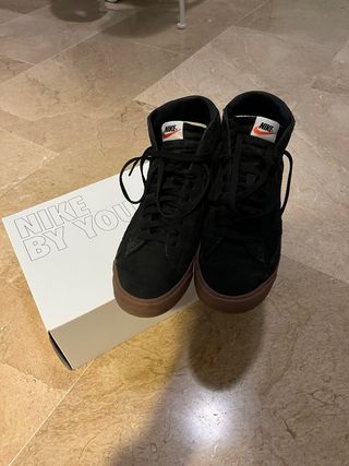 Nike blazer personalizadas tripié negro T 44 de segunda mano por 95 EUR en  Pepino en WALLAPOP