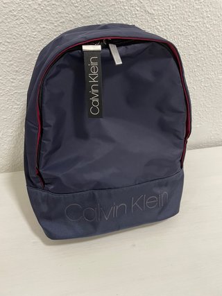 Mochila Calvin Klein de segunda mano en Madrid en WALLAPOP