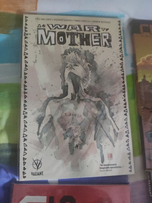 Cómics del universo Valiant (10€ cada uno)