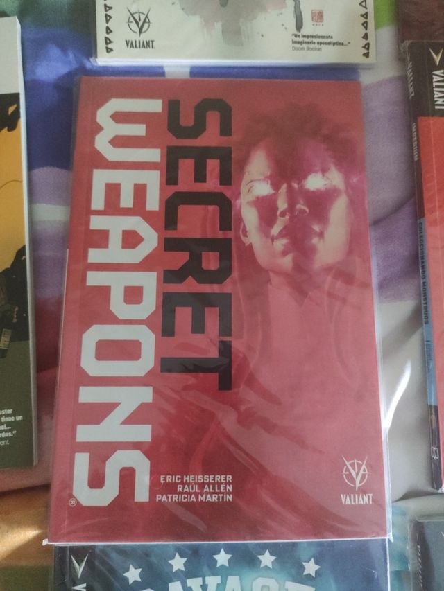 Cómics del universo Valiant (10€ cada uno)