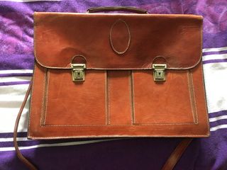 MALETINES ANTIGUOS DE PIEL CON LLAVE de segunda mano por 60 EUR en  Galapagar en WALLAPOP