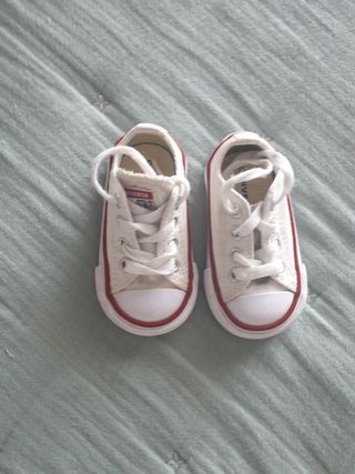 CONVERSE. Zapatillas bebé. Blanco. Talla 19. de segunda mano por 15 EUR en  Espartinas en WALLAPOP