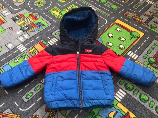 Cazadora Levis talla 18