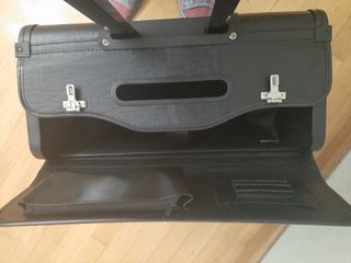 MALETIN PORTADOCUMENTOS RUEDAS Y ASA EXTENSIBLE de segunda mano por 60 EUR  en Tarragona en WALLAPOP