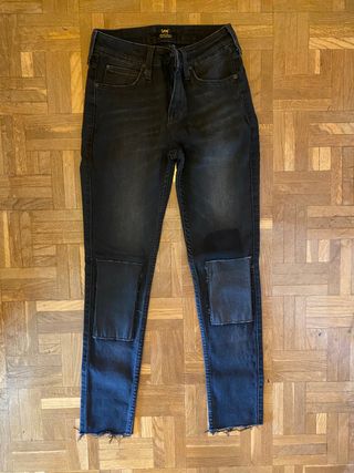 Pantalones vaqueros LEE mujer, talla W26\\/L31 de segunda mano por 20 EUR en  Madrid en WALLAPOP