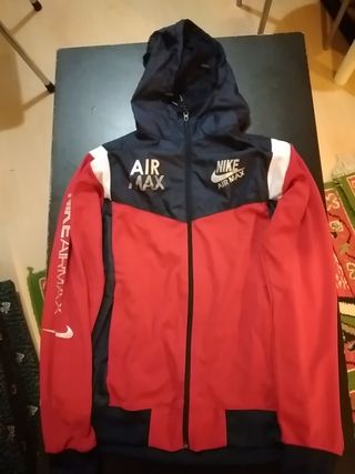Chandal Nike Air Max de segunda mano por 40 EUR en Vitoria-Gasteiz en  WALLAPOP