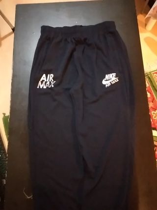 Chandal Nike Air Max de segunda mano por 40 EUR en Vitoria-Gasteiz en  WALLAPOP