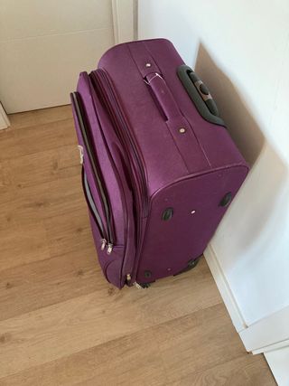 Maleta talla L de segunda mano por 35 EUR en Toledo en WALLAPOP