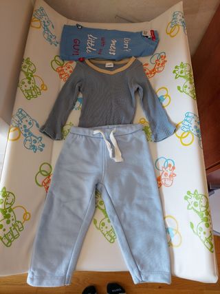 Ropa bebe de segunda mano por 2 EUR en Vélez-Málaga en WALLAPOP