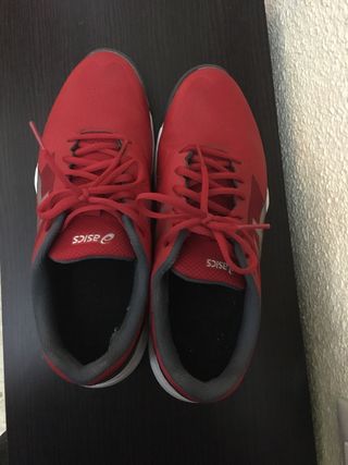 Zapatillas Asics de segunda mano en San Sebastián de Los Reyes en WALLAPOP
