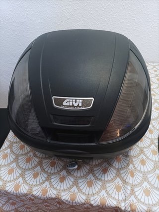 Cofre Givi de segunda mano en WALLAPOP