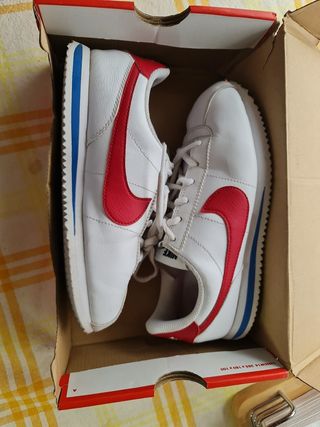 Zapatillas Nike Cortez Clasicas de segunda mano por 35 EUR en Torrelavega  en WALLAPOP