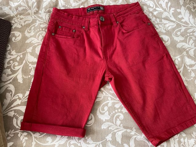 Bermuda  chico rojo vino