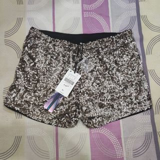 Pantalón de lentejuelas de segunda mano por 25 EUR en Murcia en WALLAPOP