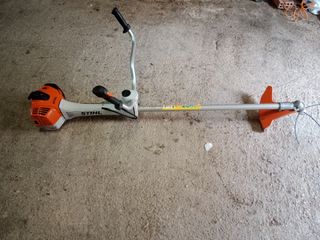 Desbrozadora Stihl 560 de segunda mano por 1.000 EUR en Guadix en WALLAPOP