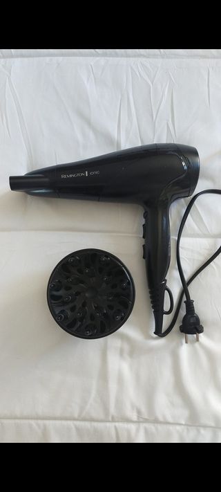 Remington Ionic Dry 2200 - Secador de Pelo de segunda mano por 12 EUR en  Barcelona en WALLAPOP