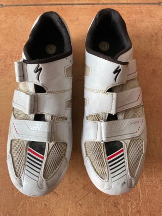 Zapatillas ciclismo carretera SPECIALIZED TALLA 41 de segunda mano por 20  EUR en Úbeda en WALLAPOP