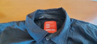 Camisa técnica Decathlon de segunda mano por 4 EUR en Terrassa en WALLAPOP