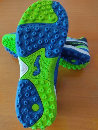 Zapatillas JOMA fútbol suela turf N33 de segunda mano por 10 EUR en Orbazai  en WALLAPOP