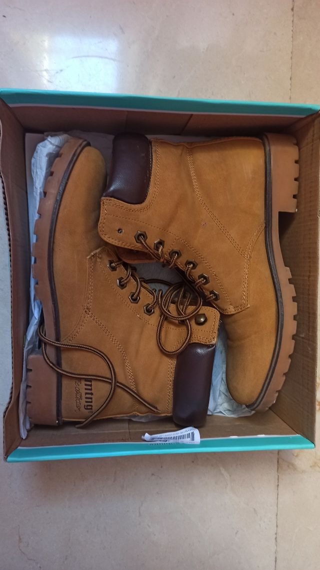 botas marrones mustang