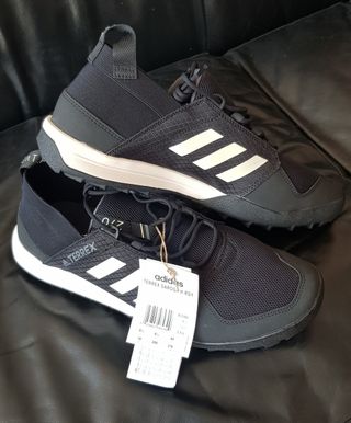 Zapatillas adidas terrex 270 de segunda mano por 60 EUR en Cervera en  WALLAPOP