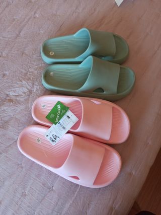 Chanclas Marca Carrefour de segunda mano por 8 EUR en A Barrela en WALLAPOP