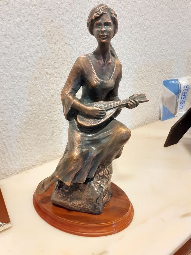 figura  bronce