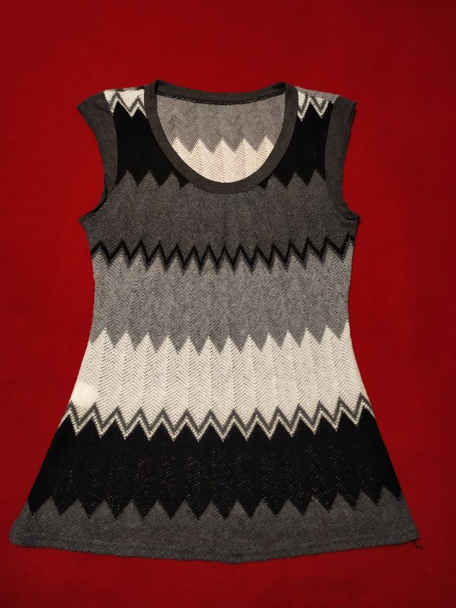 Maglia smanicata per donna