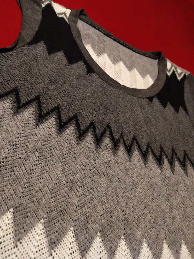 Maglia smanicata per donna