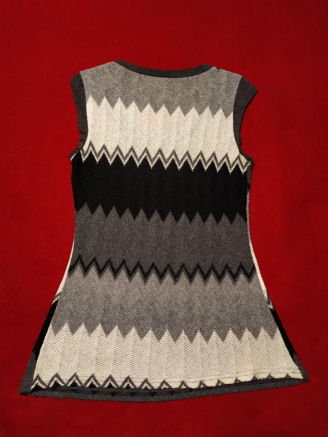 Maglia smanicata per donna