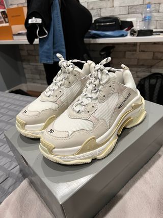 Balenciaga Triple S segunda mano en WALLAPOP