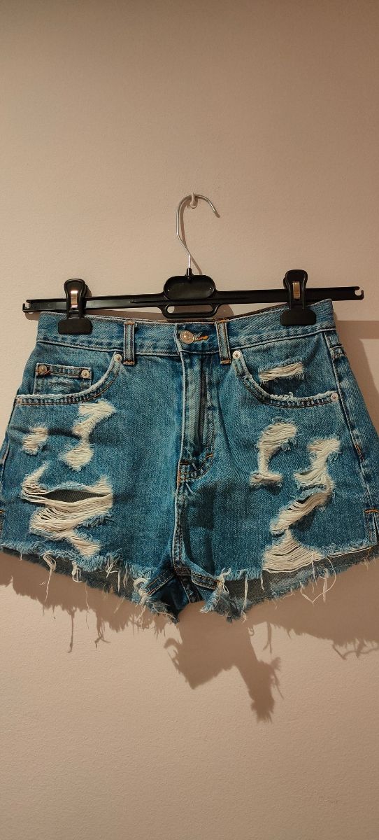 Pantalón corto Pull&Bear talla 34