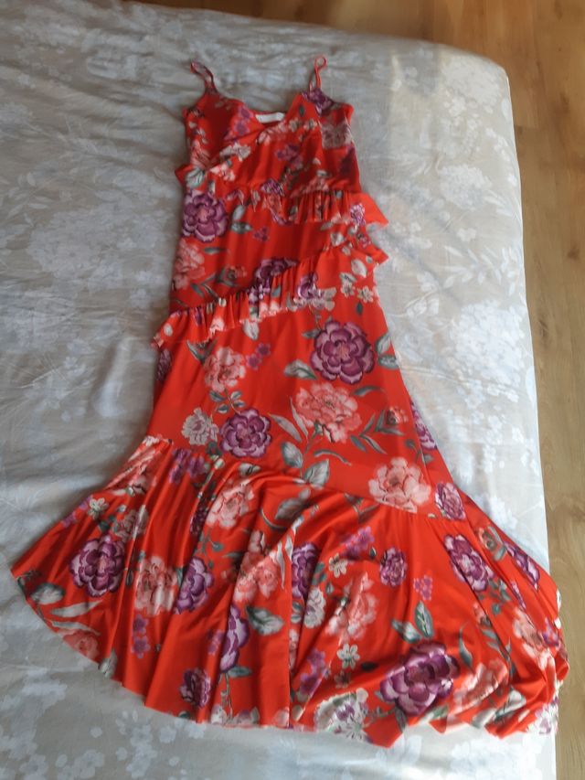 Precioso y favorecedor vestido tirantes