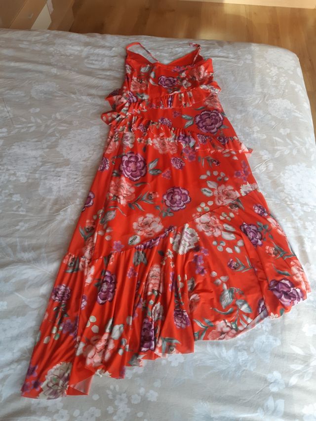 Precioso y favorecedor vestido tirantes