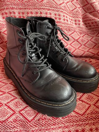 Botas militares bajas de segunda mano por 16 EUR en Llanes en WALLAPOP