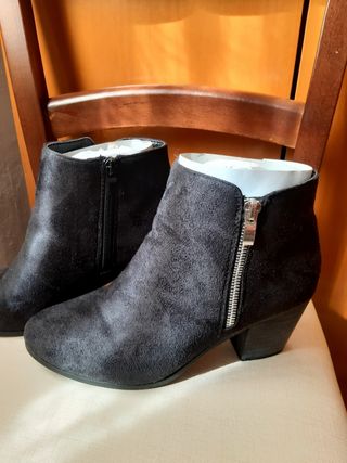 Botines con tacón MARYPAZ de segunda mano por 20 EUR en Getafe en WALLAPOP