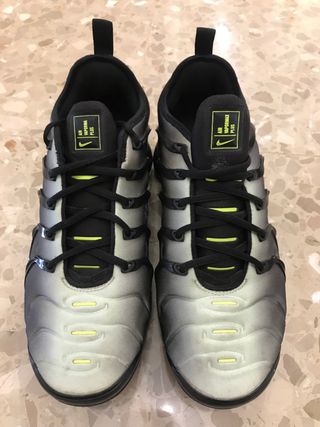 Zapatillas Nike Vapormax Plus de segunda mano por 90 EUR en Alboraya en  WALLAPOP