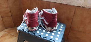 Vans bota roja de segunda mano por 25 EUR en Bilbao en WALLAPOP
