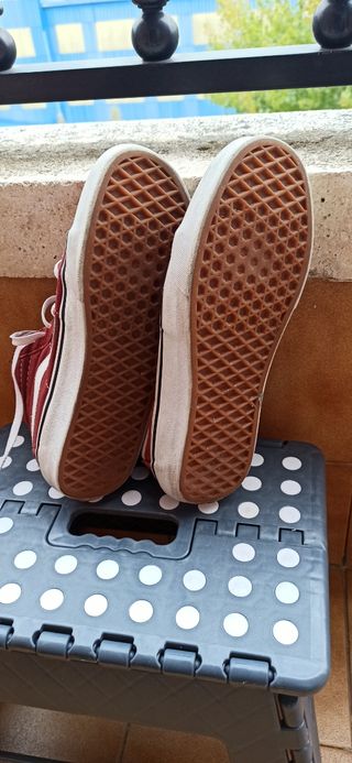 Vans bota roja de segunda mano por 25 EUR en Bilbao en WALLAPOP