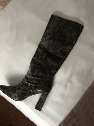 Botas Marypaz de segunda mano por 5 EUR en Massalfassar en WALLAPOP
