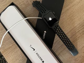 Apple Watch Serie 3 nike 42mm de segunda mano por 125 EUR en Valencia en  WALLAPOP