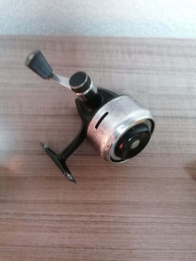 carrete de pesca antiguo