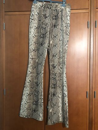Pantalones Stradivarius de segunda mano en Espartinas en WALLAPOP