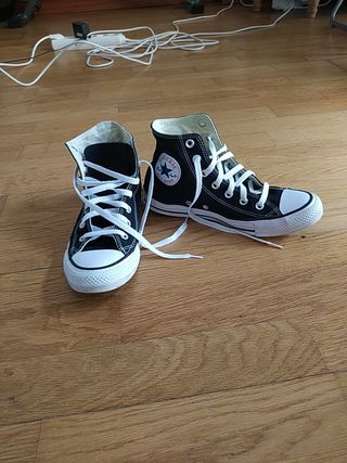 Converse All Star Talla 38 de segunda mano por 31 EUR en Salamanca en  WALLAPOP