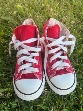 Converse bota rojas n 25 de segunda mano por 15 EUR en La Regia en WALLAPOP