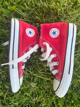 Converse bota rojas n 25 de segunda mano por 15 EUR en La Regia en WALLAPOP