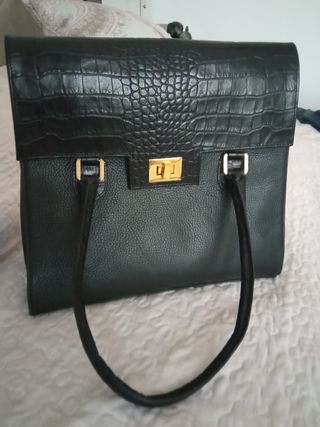 Bolso de piel marca española The Code de segunda mano por 20 EUR en Toledo  en WALLAPOP