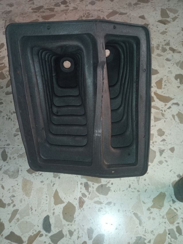 POMOS MITSUBISHI L200